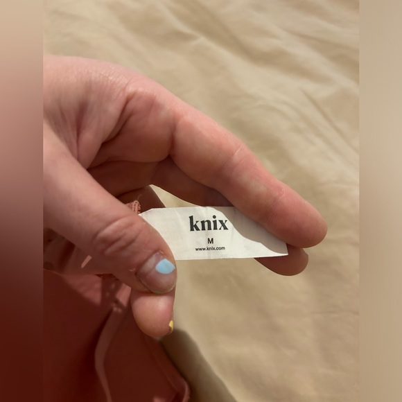 🩷Pink Knix lace deep V bra M💕 - Picture 4 of 8